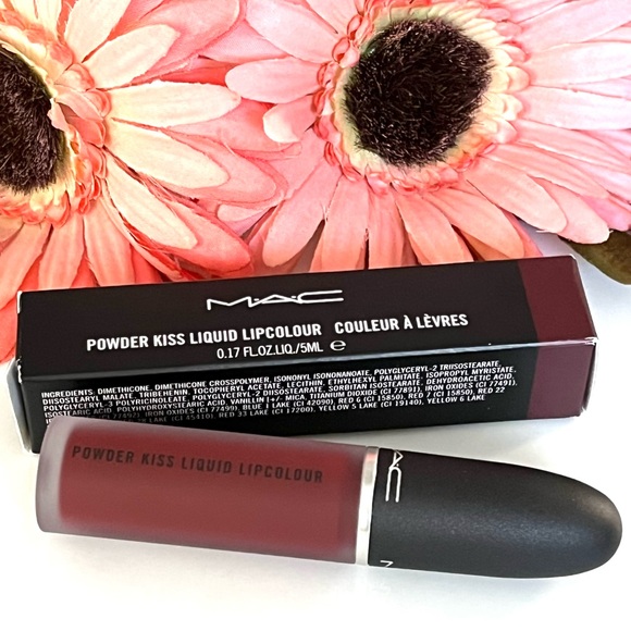 MAC Powder Kiss Liquid Lipcolour MAKE LOVE TO THE CAMERA 994 - Picture 8 of 12